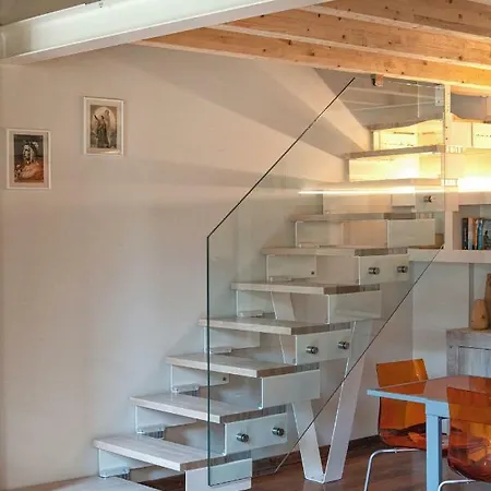 Cavour Mezzanine By 360rentals